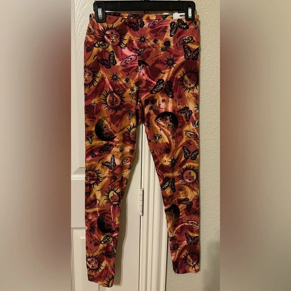 No Boundaries Celestial print leggings size M.  New with tags!! - Picture 1 of 4